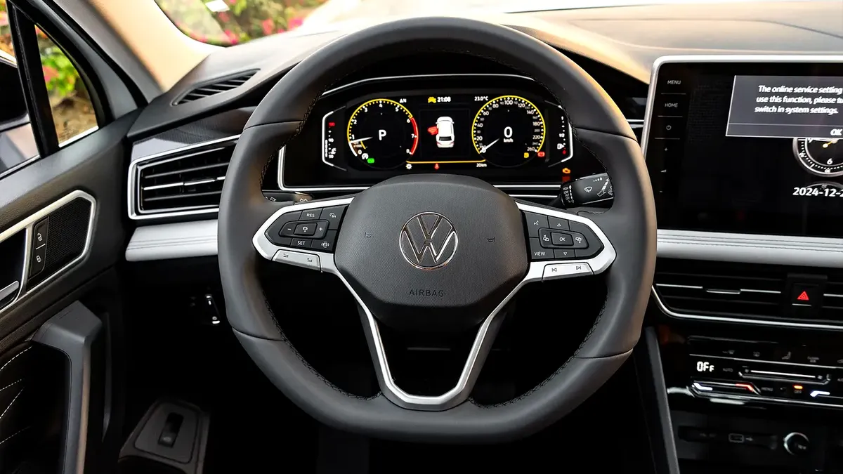 2025 Volkswagen Tiguan - 36 km - Available for export from UAE to Algeria - 11