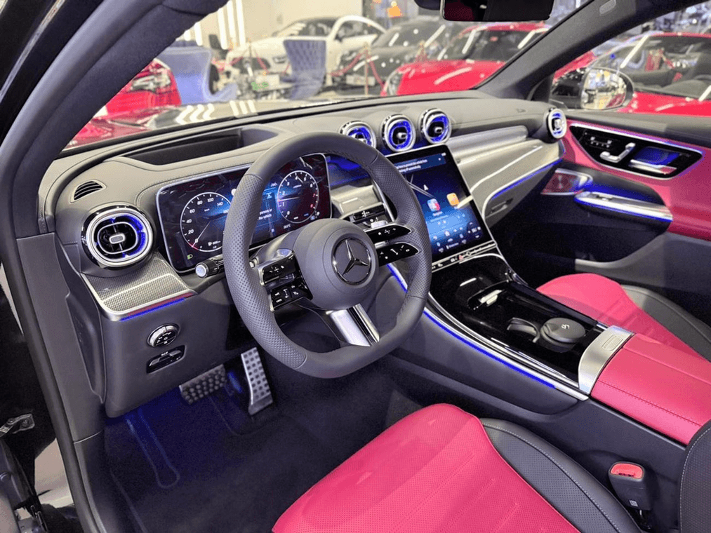 2026 Mercedes-Benz GLC 200 - View 10