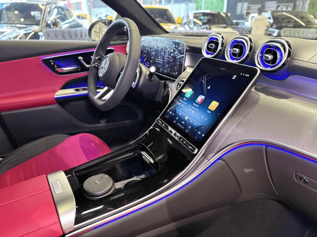 2026 Mercedes-Benz GLC 200 - View 12