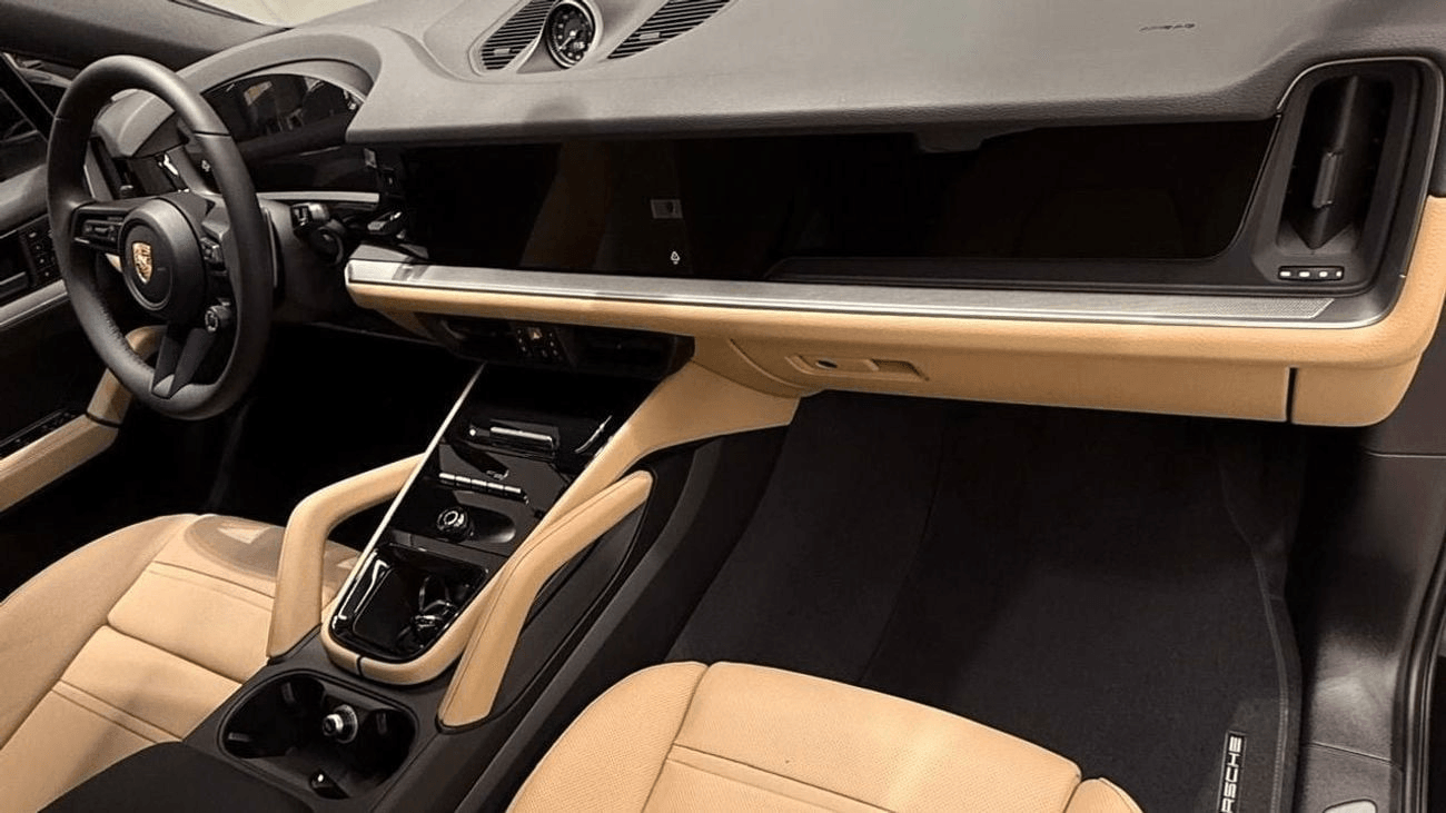 2026 Porsche Cayenne Coupe - 0 km - Available for export from UAE to Algeria - 9