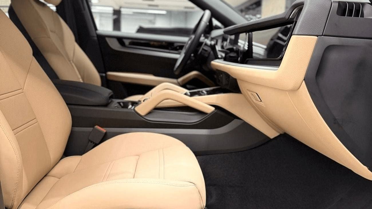 2026 Porsche Cayenne Coupe - 0 km - Available for export from UAE to Algeria - 10