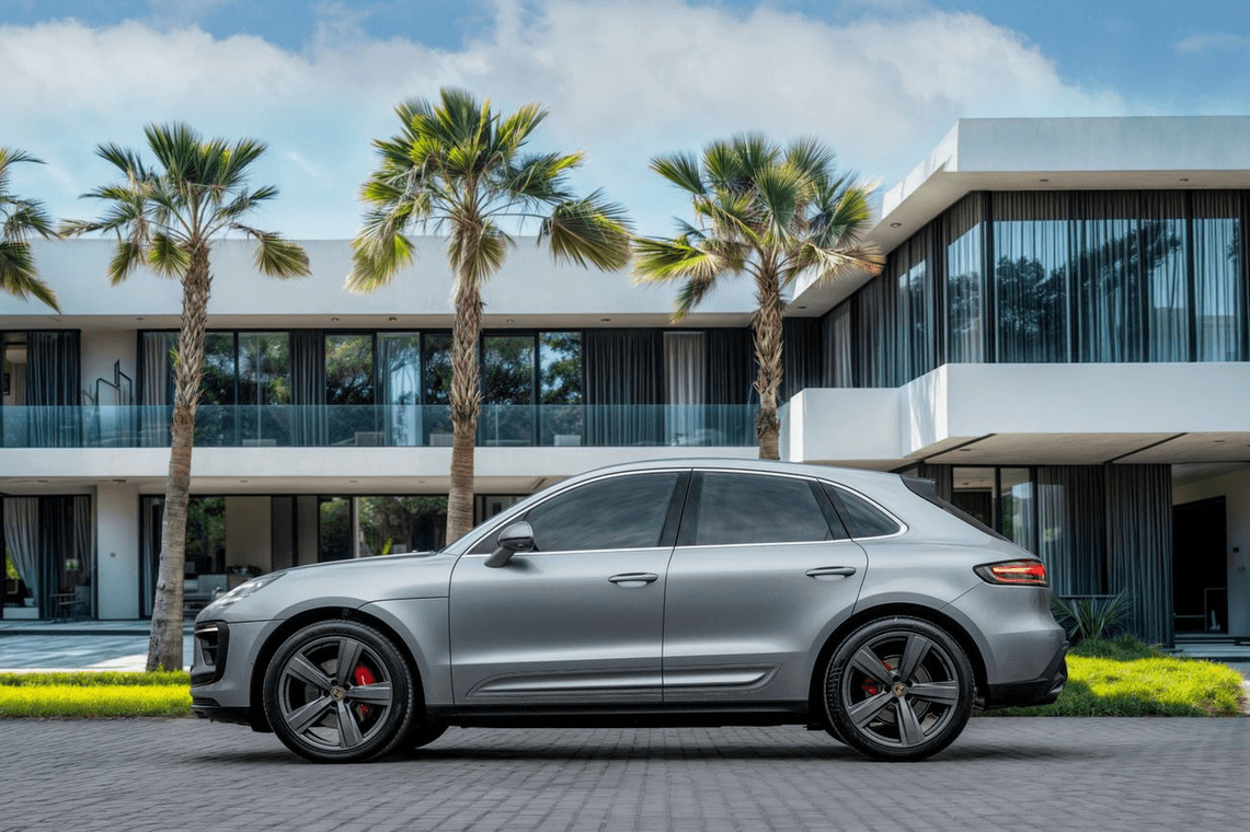 2026 Porsche Macan - 3000 km - Available for export from UAE to Algeria - 2