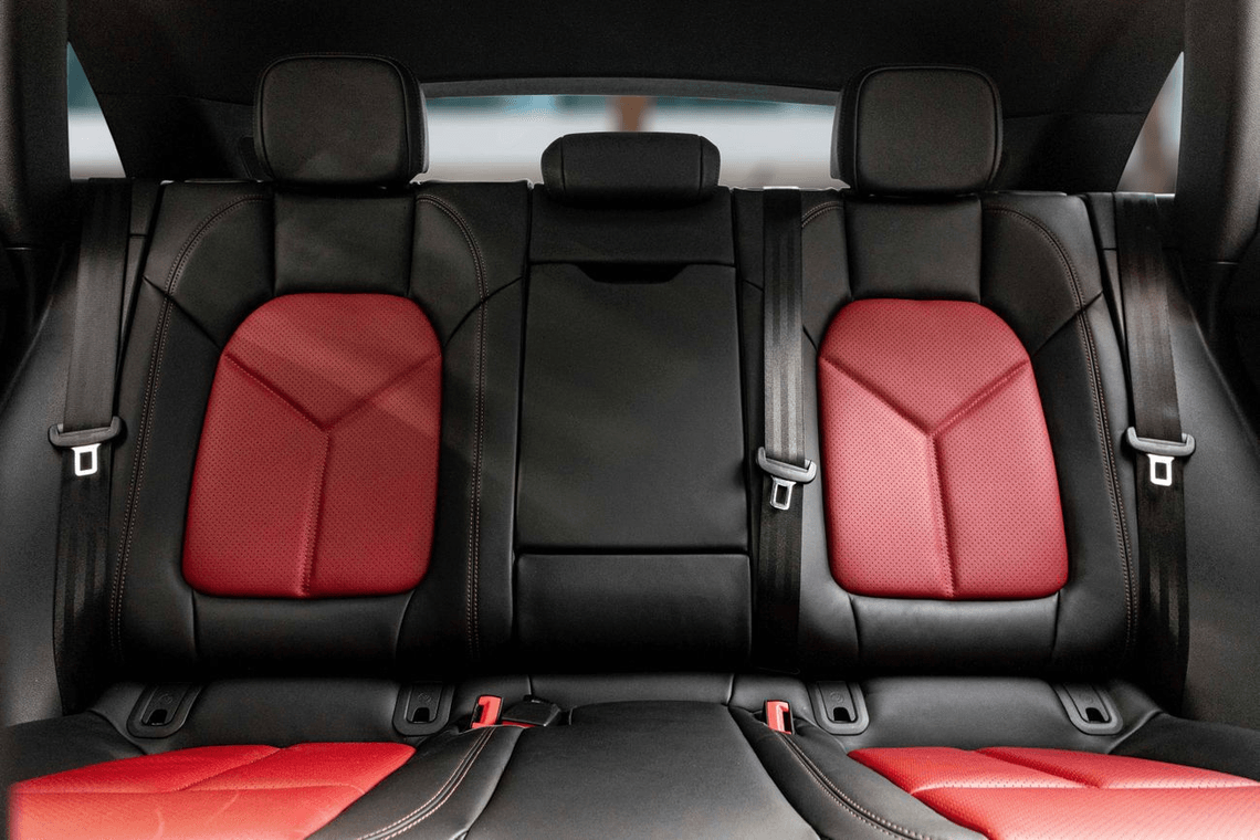 2026 Porsche Macan - 3000 km - Available for export from UAE to Algeria - 12