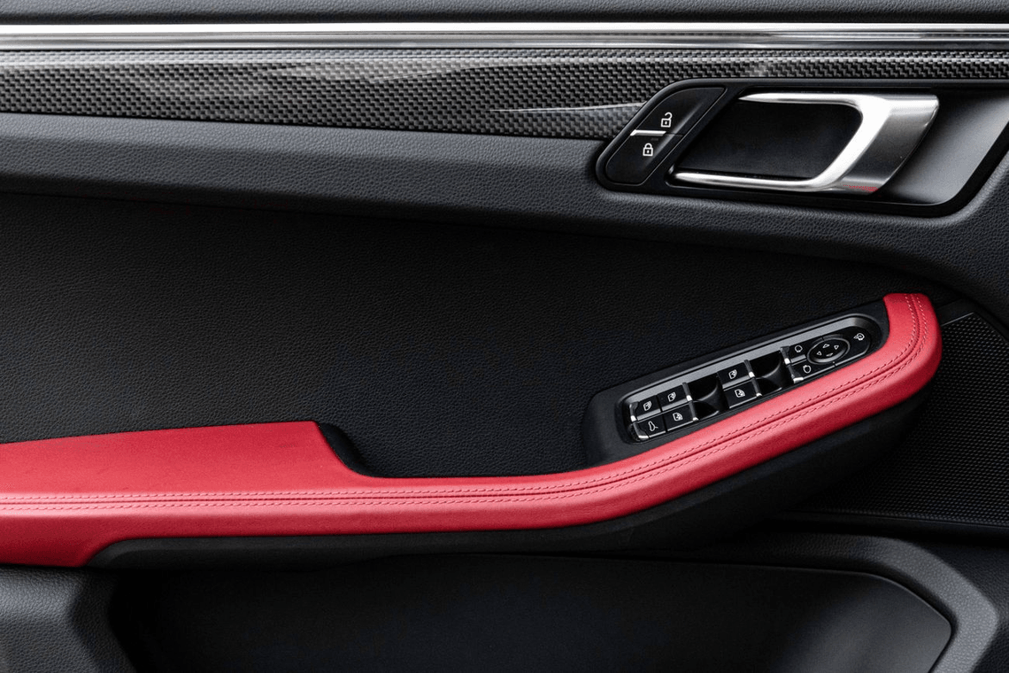 2026 Porsche Macan - 3000 km - Available for export from UAE to Algeria - 13