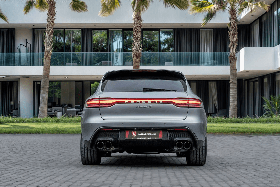 2026 Porsche Macan - 3000 km - Available for export from UAE to Algeria - 5