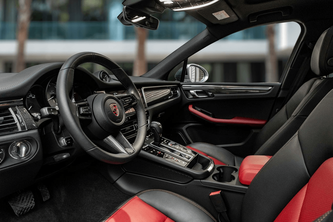 2026 Porsche Macan - 3000 km - Available for export from UAE to Algeria - 9