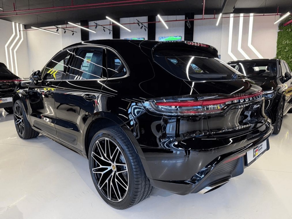 2026 Porsche Macan - 0 km - Available for export from UAE to Algeria - 10