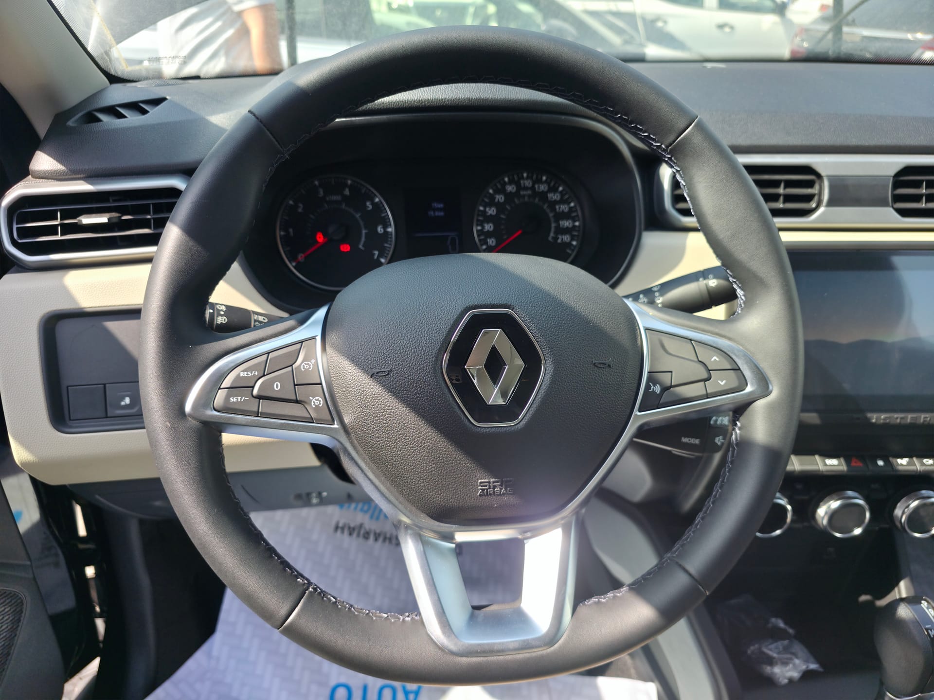 2025 Renault Duster - 0 km - Available for export from UAE to Algeria - 11