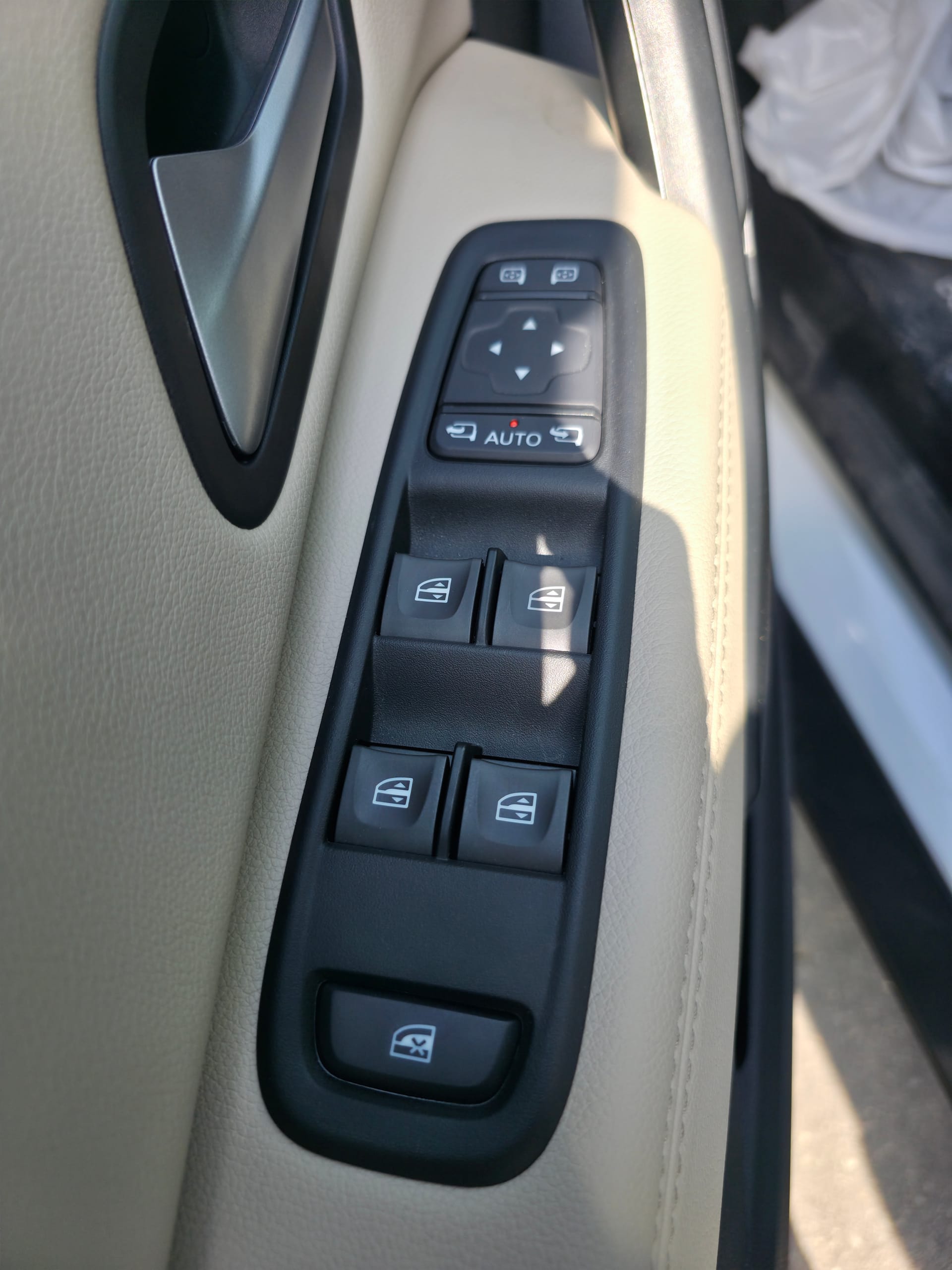 2025 Renault Duster - 0 km - Available for export from UAE to Algeria - 2