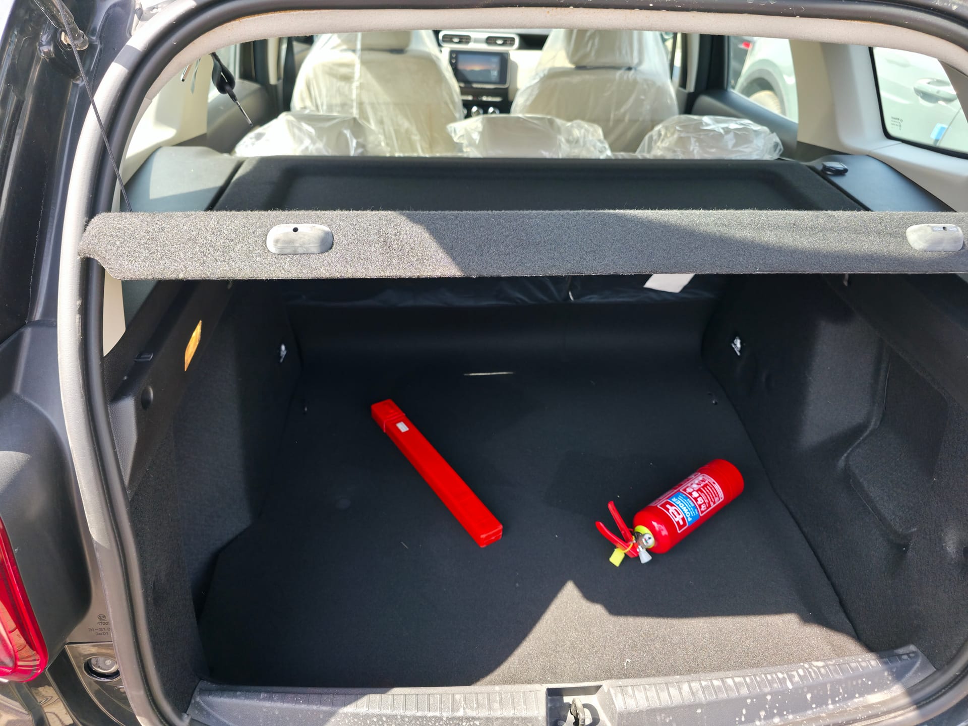 2025 Renault Duster - 0 km - Available for export from UAE to Algeria - 25