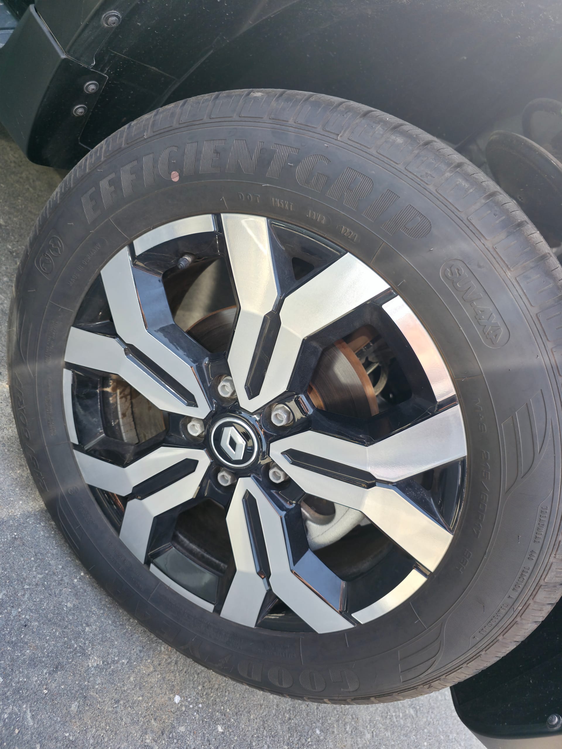 2025 Renault Duster - 0 km - Available for export from UAE to Algeria - 33