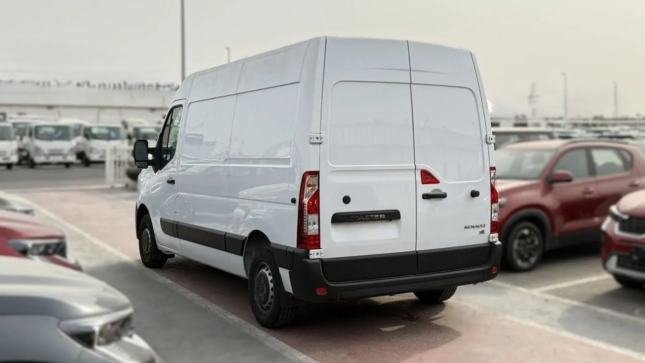 2026 Renault Master - 0 km - Available for export from UAE to Algeria - 3