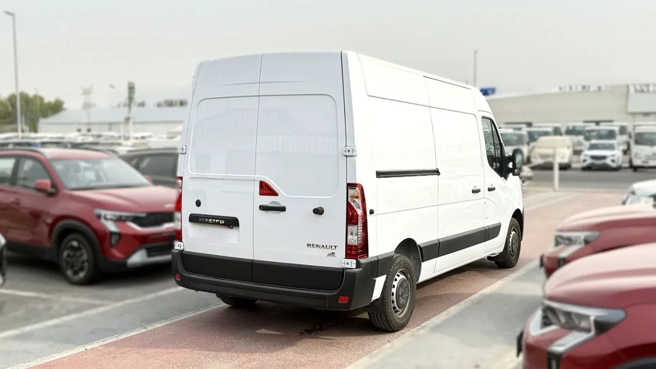 2026 Renault Master - 0 km - Available for export from UAE to Algeria - 4