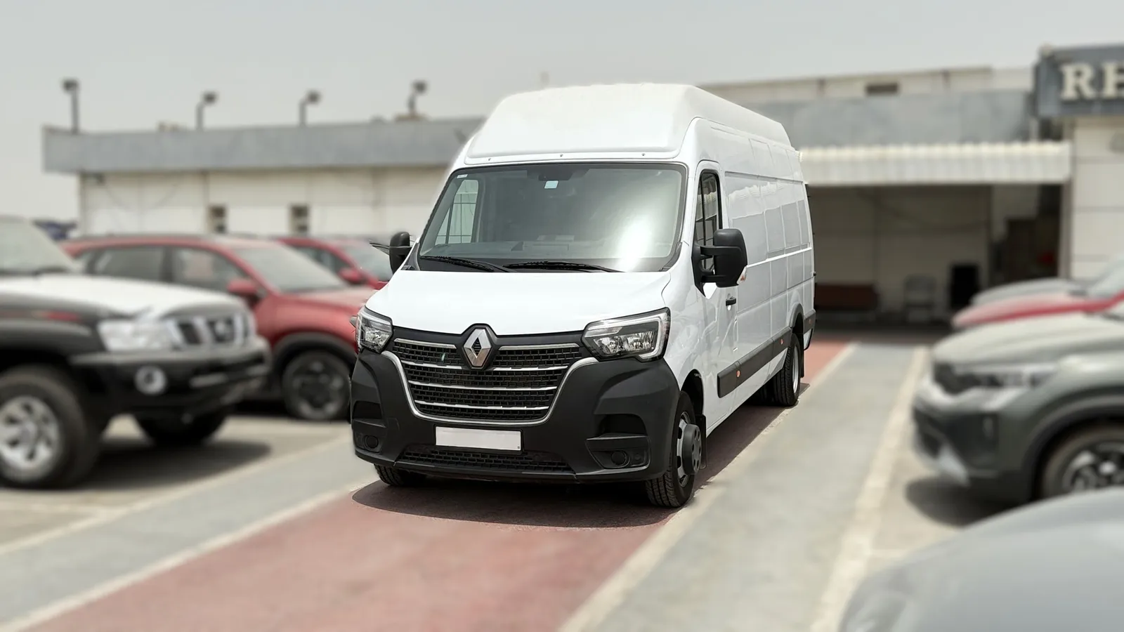 2026 Renault Master - 0 km - Available for export from UAE to Algeria - 2