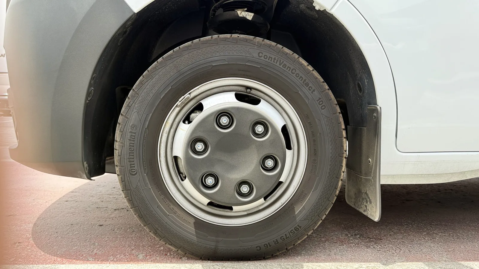 2026 Renault Master - 0 km - Available for export from UAE to Algeria - 20