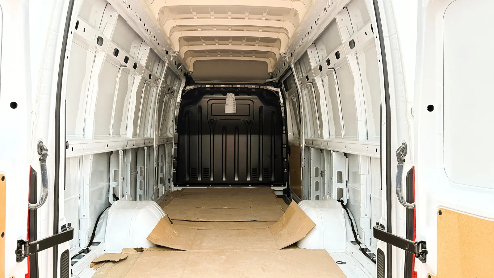 2026 Renault Master - 0 km - Available for export from UAE to Algeria - 6