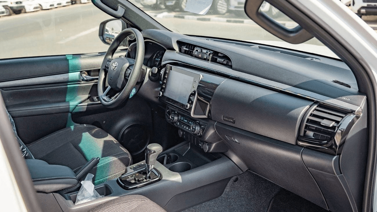 2026 Toyota Hilux - View 11