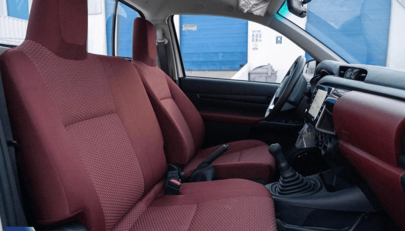 2026 Toyota Hilux - View 11