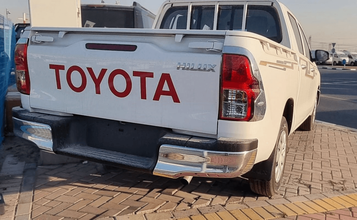 2026 Toyota Hilux - View 12