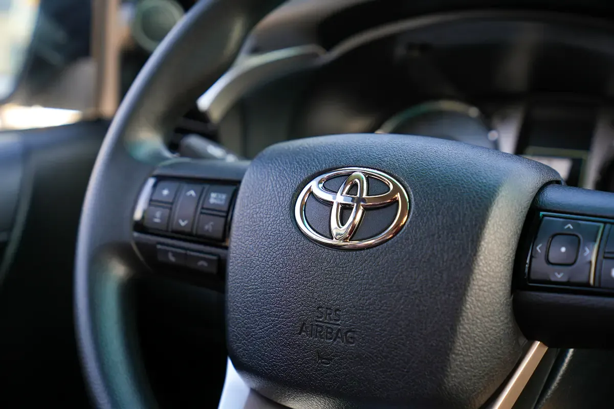 2026 Toyota Hilux - 0 km - Available for export from UAE to Algeria - 11