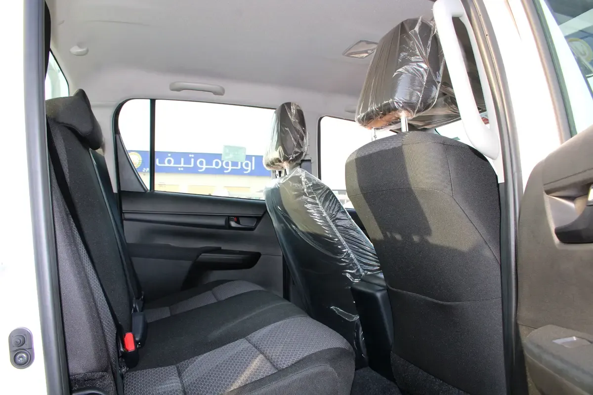 2025 Toyota Hilux - 0 km - Available for export from UAE to Algeria - 11