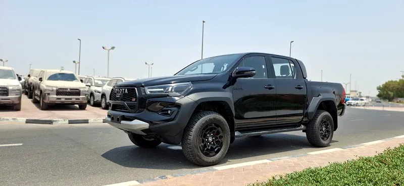 2025 Toyota Hilux - 0 km - Available for export from UAE to Algeria - 8