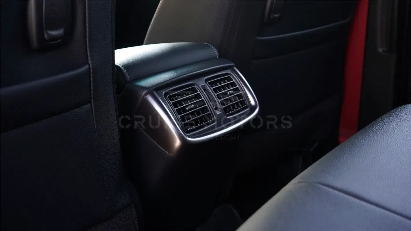 2025 Toyota Hilux - 0 km - Available for export from UAE to Algeria - 17