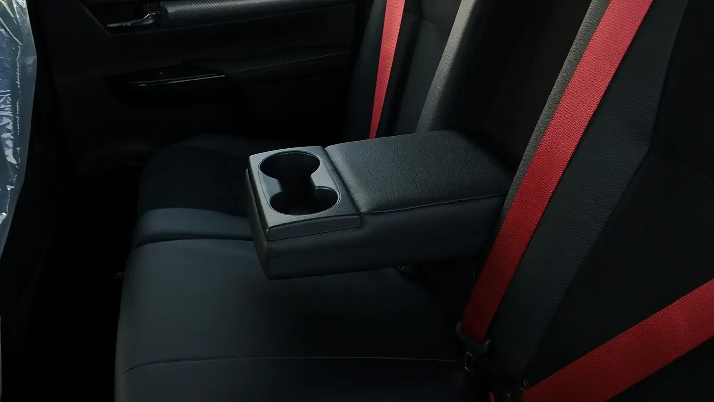 2025 Toyota Hilux - 0 km - Available for export from UAE to Algeria - 14