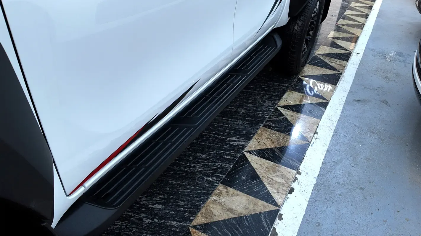 2025 Toyota Hilux - 0 km - Available for export from UAE to Algeria - 6