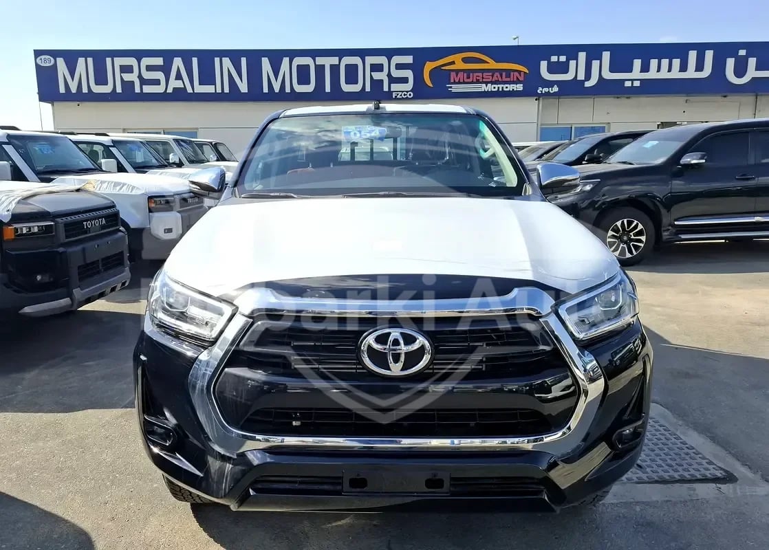 2025 Toyota Hilux - 0 km - Available for export from UAE to Algeria 2