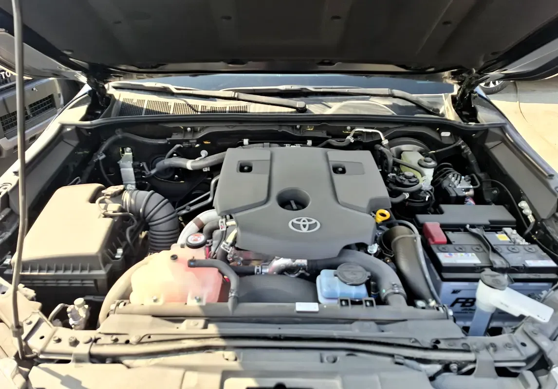 2025 Toyota Hilux - 0 km - Available for export from UAE to Algeria - 20