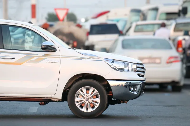 2025 Toyota Hilux - 0 km - Available for export from UAE to Algeria - 5