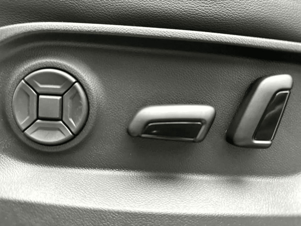 2026 Volkswagen Touareg - View 8