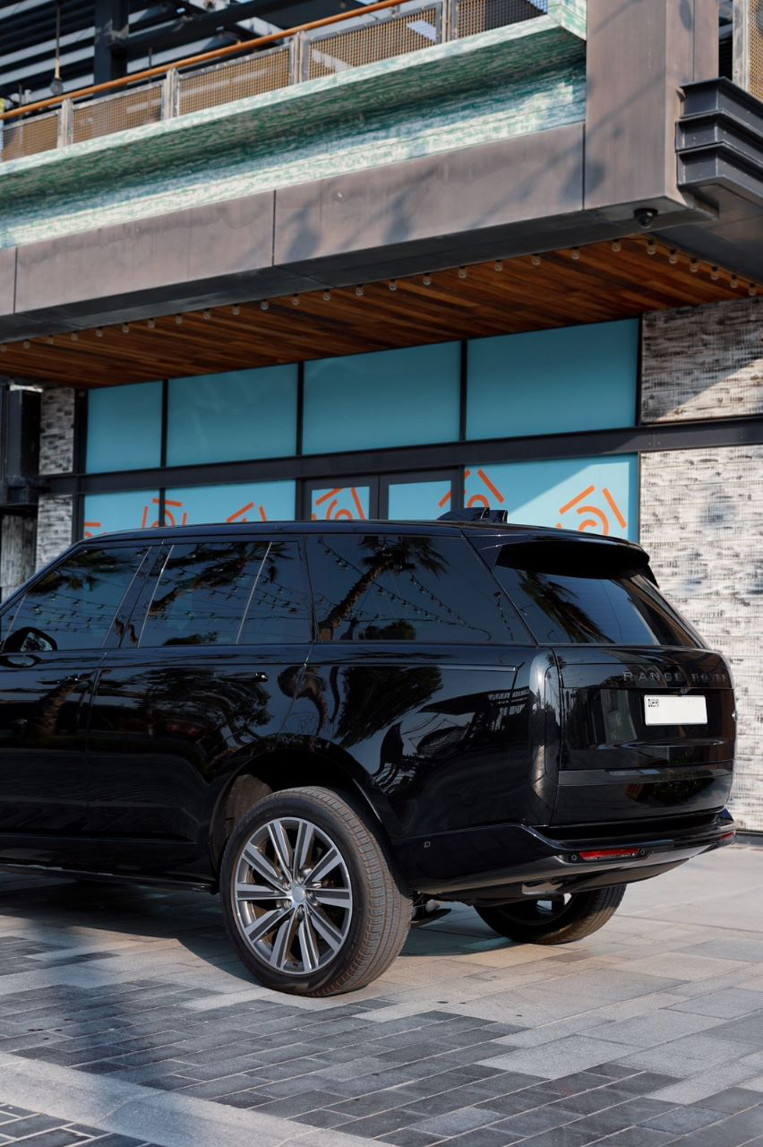 2026 Land Rover Range rover HSE - 30 km - Available for export from UAE to Algeria - 3